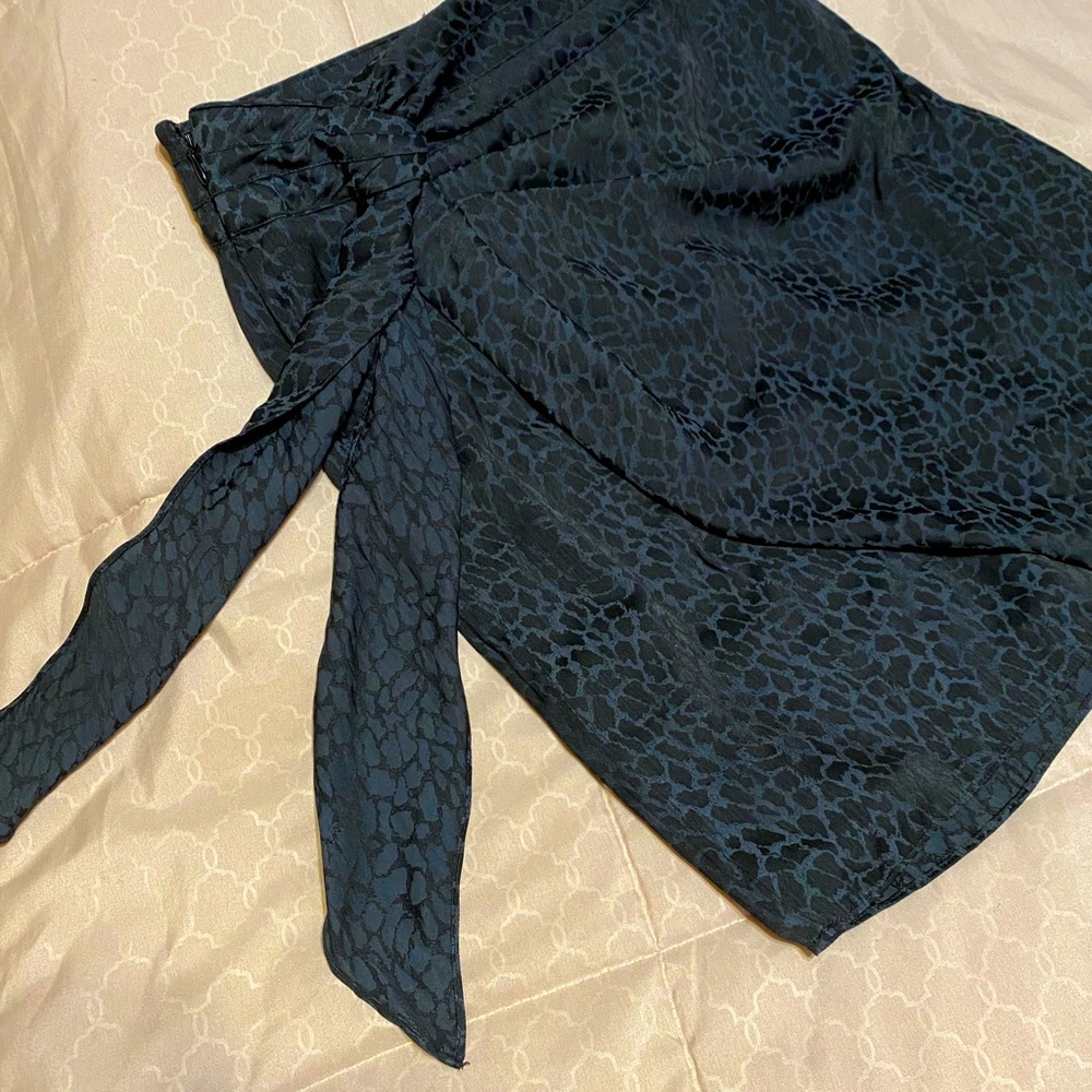Guess skirt
